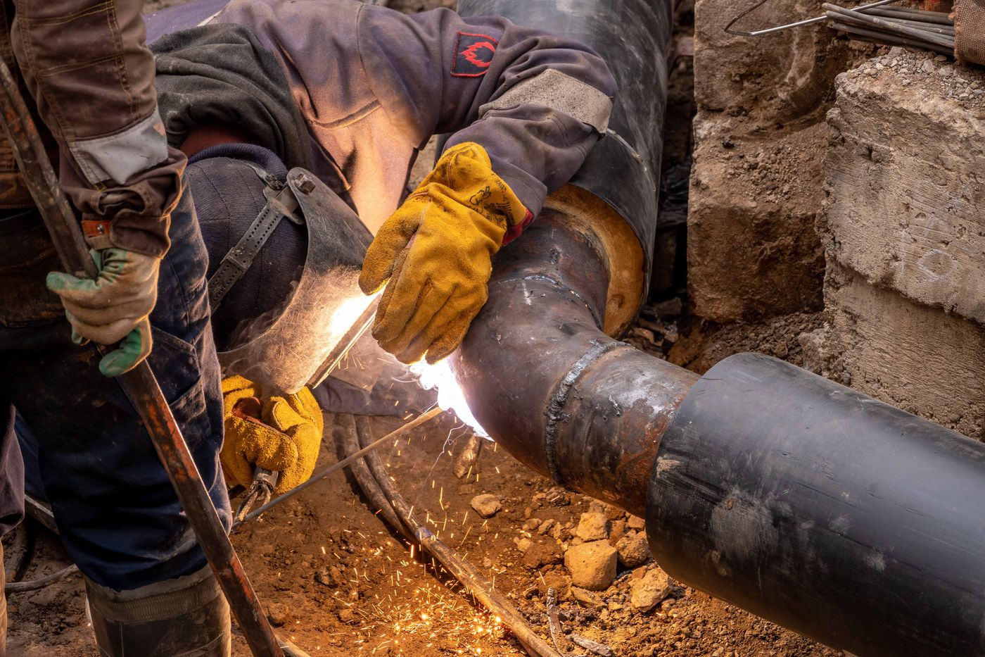 Working on steel pipes